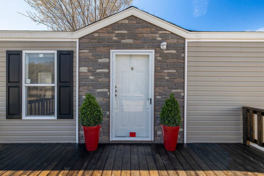 Cs1676c exterior home features