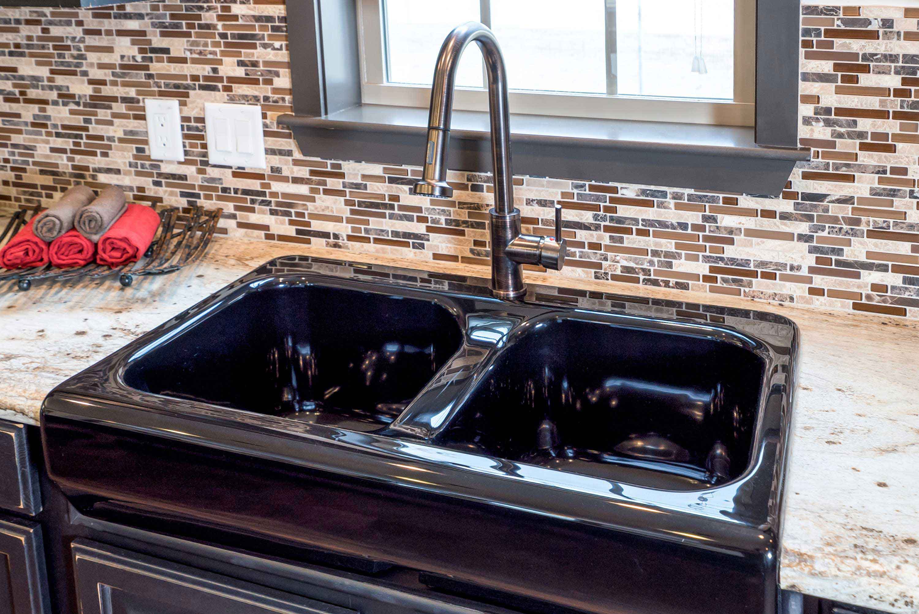 Nandina i kitchen home features