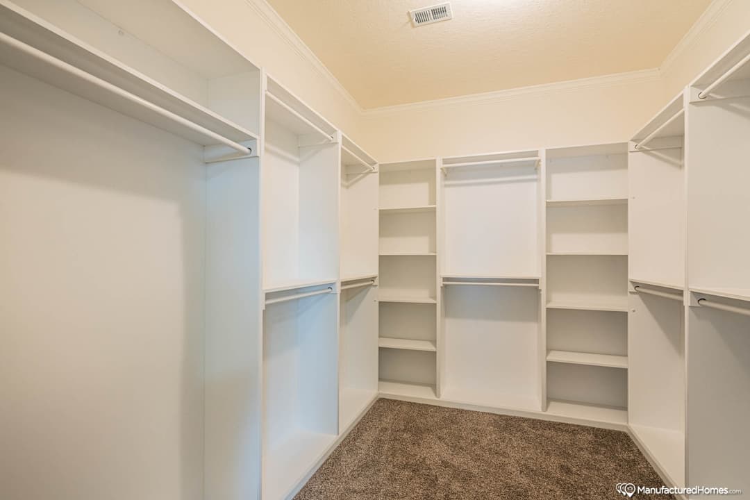 Jasmine i interior home features