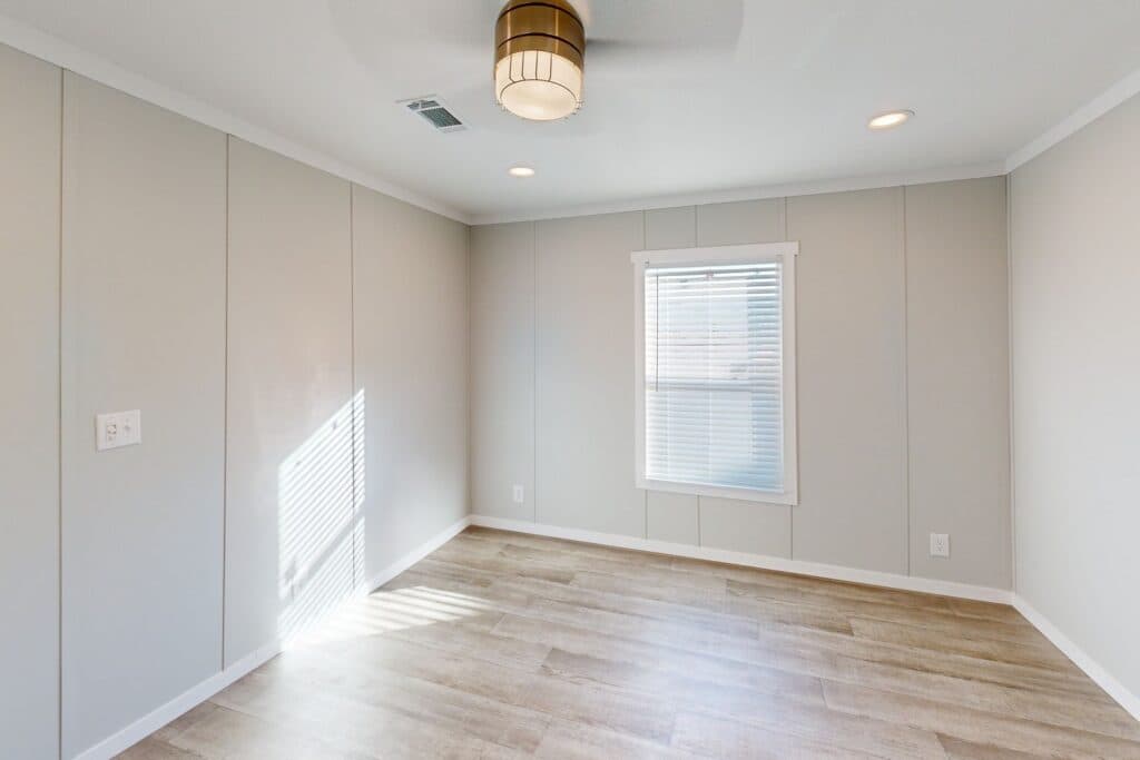 Pizzaro 312-p6 bedroom home features