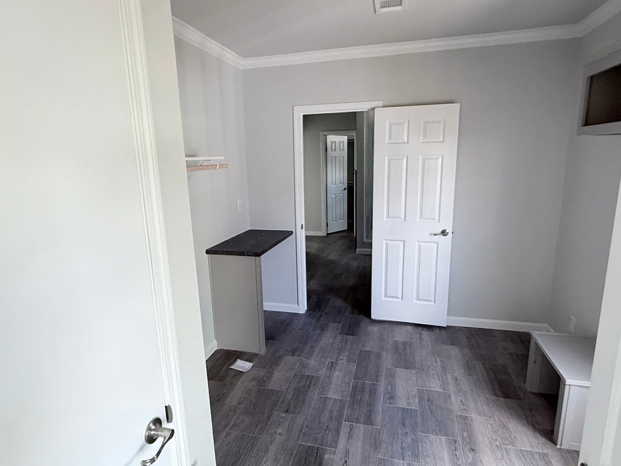 Vintage farmhouse (inventory) interior home features