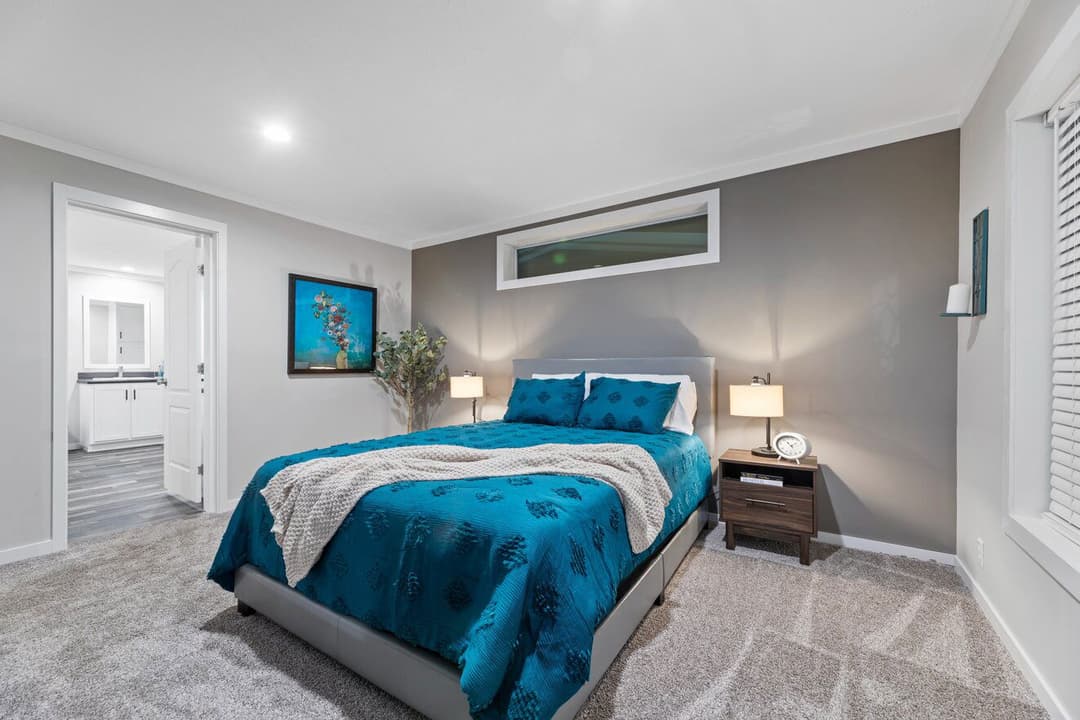 K2 edge bedroom home features