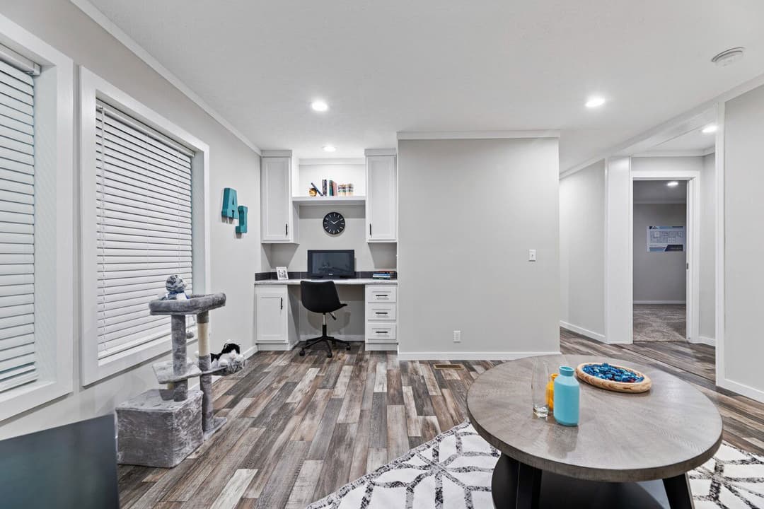 K2 edge interior home features