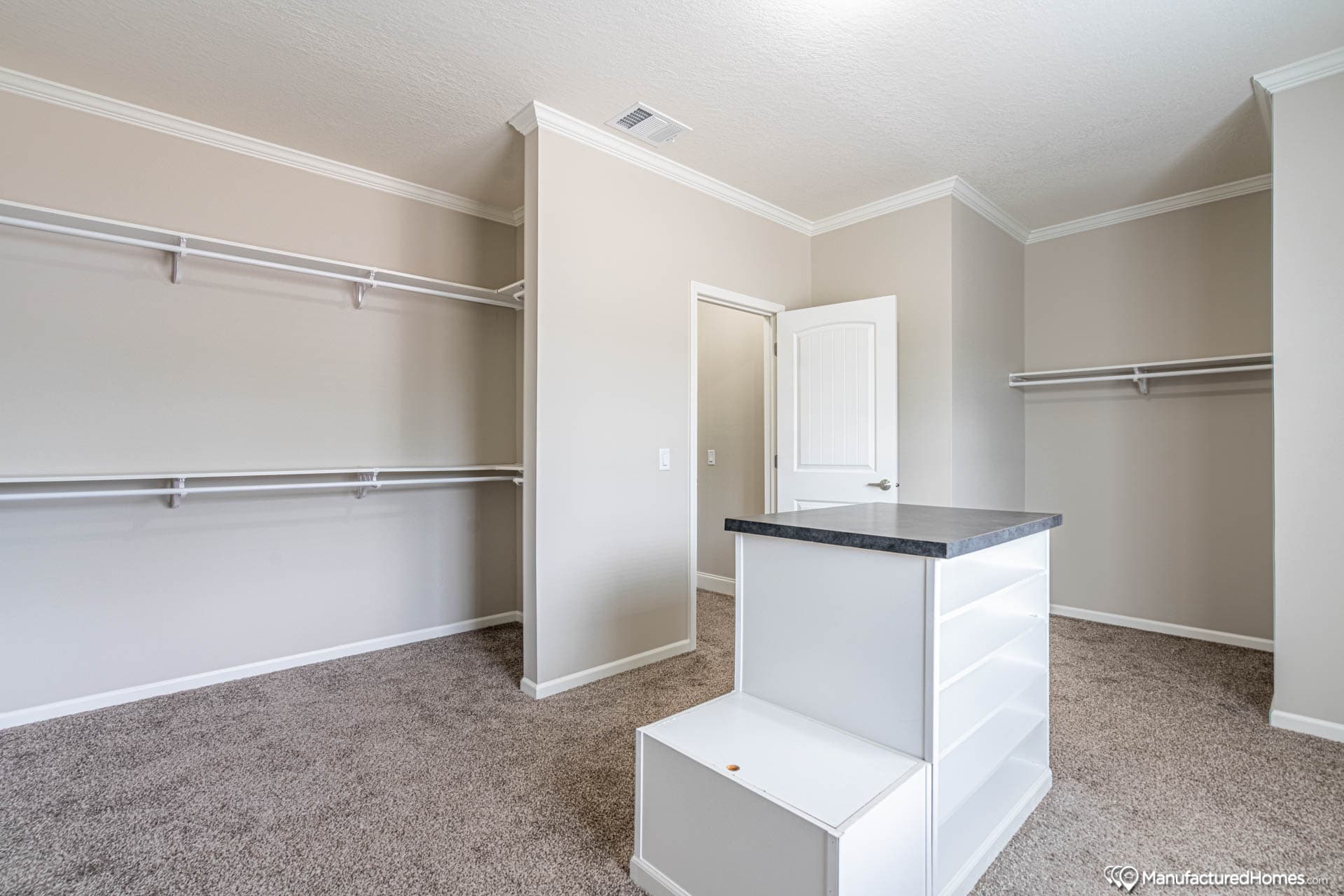 Ashley bedroom home features