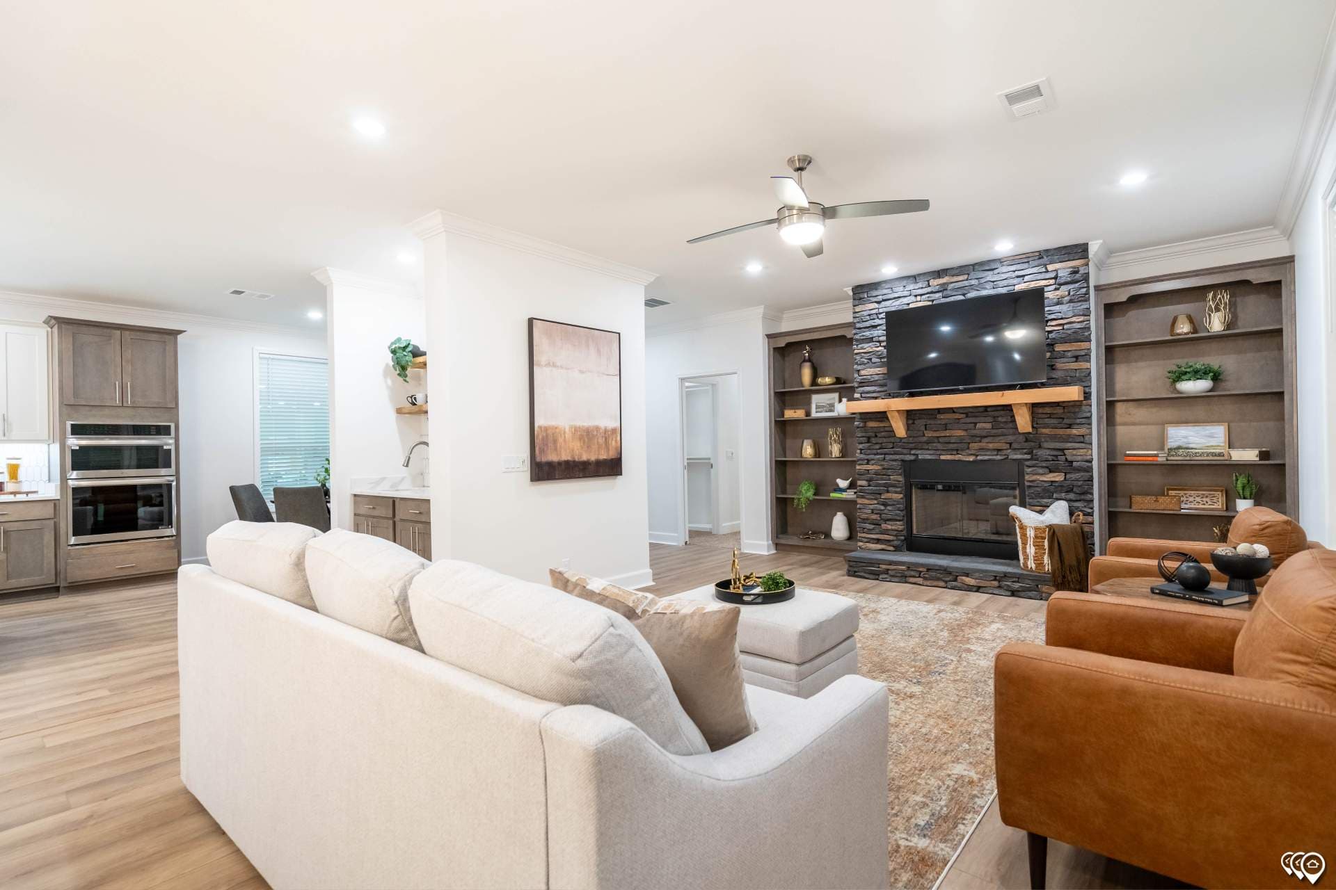 The lost creek interior home features