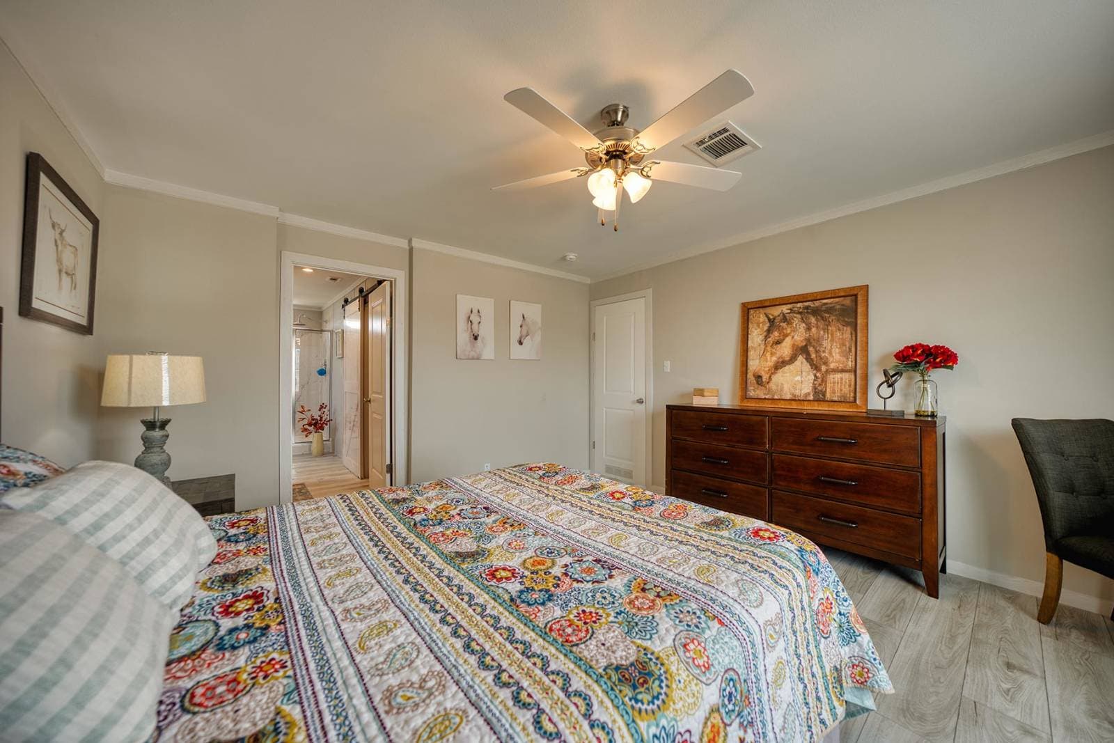 Nm3252a bedroom home features