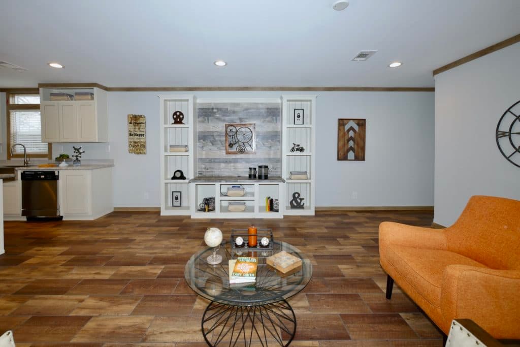 Isabel 9676 interior home features