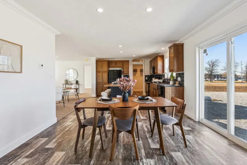 Prairie dune 8808 interior home features