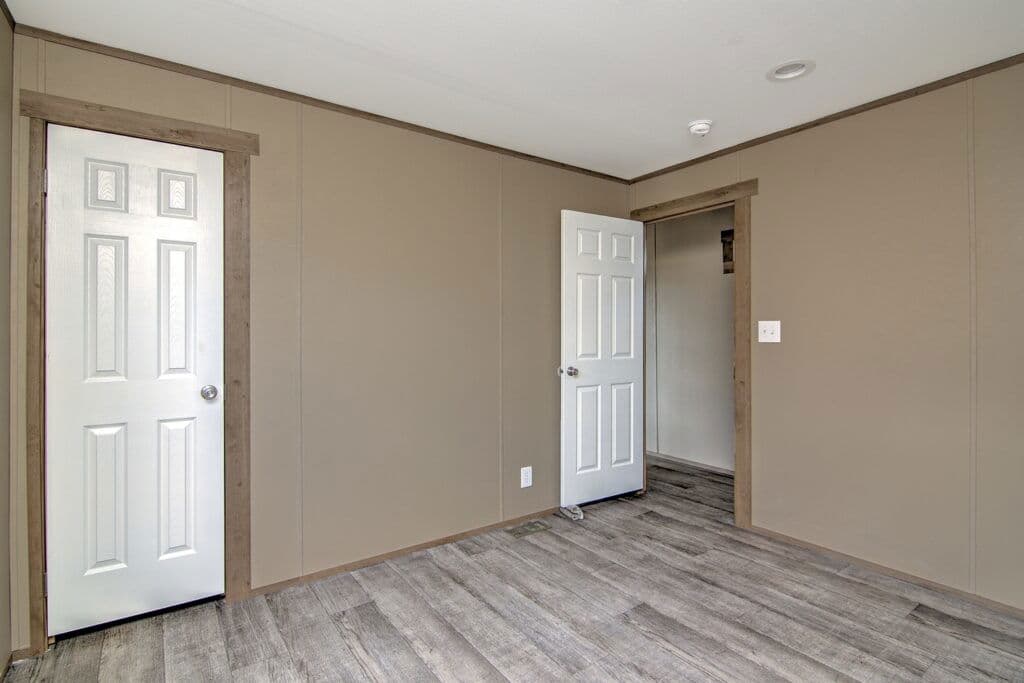 Carina 9270 interior home features