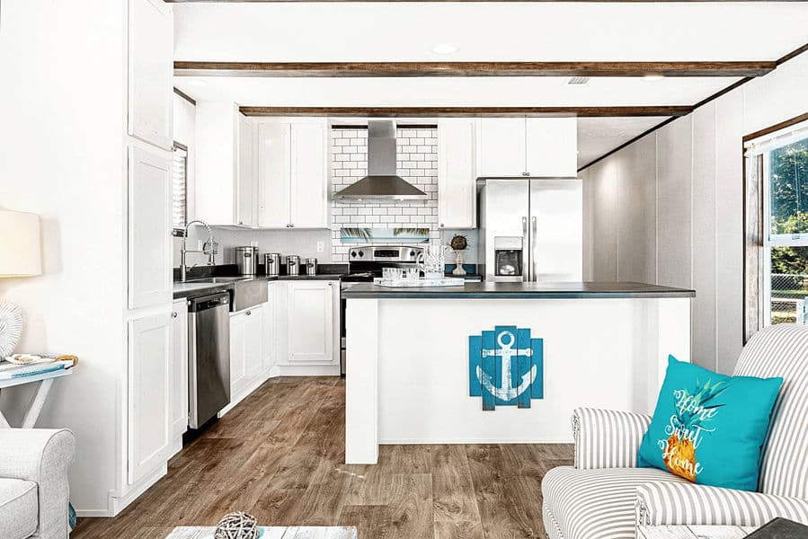 The bobby jo kitchen home features