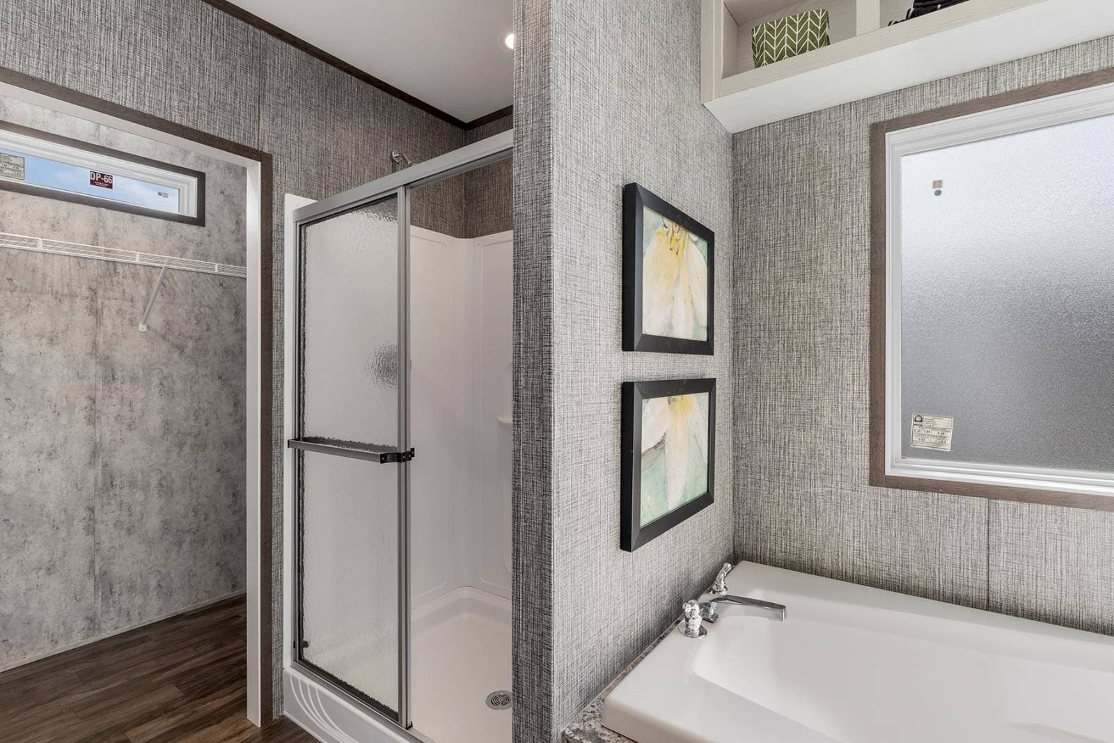 Csd1676p bathroom home features