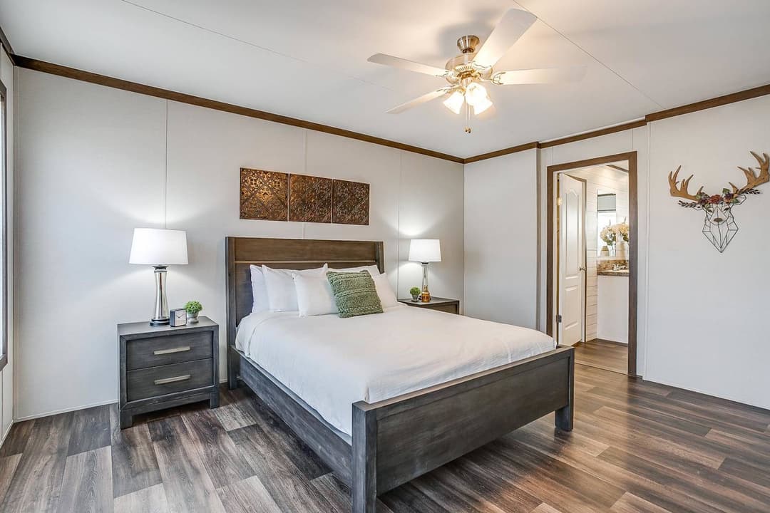 Nm3260f bedroom home features