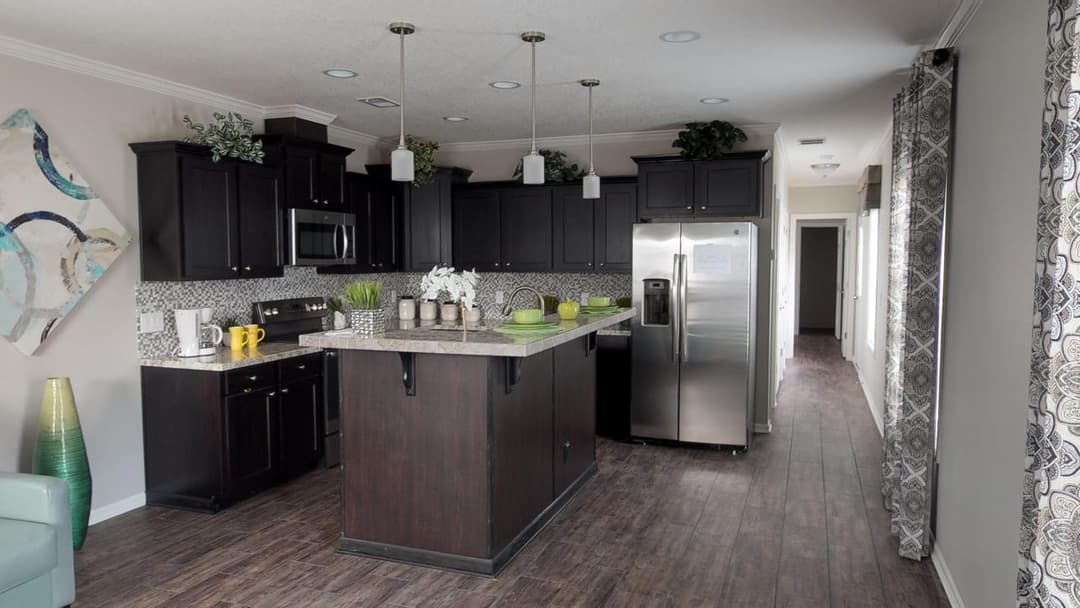 Thompson kitchen home features