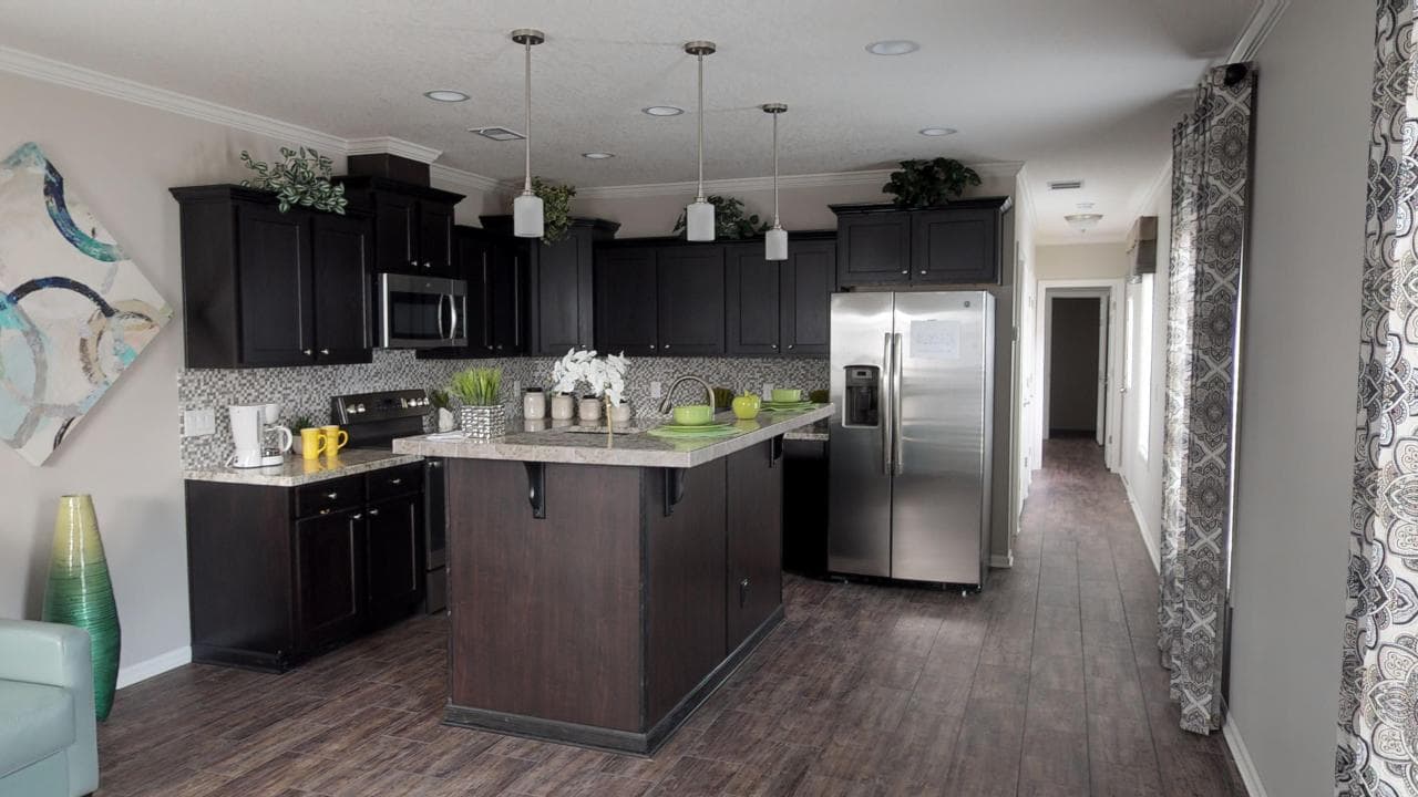 Thompson kitchen home features