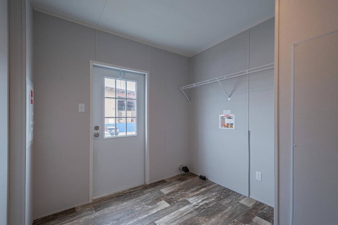 Rm3268a interior home features