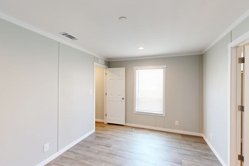 Balboa 7266 bedroom home features