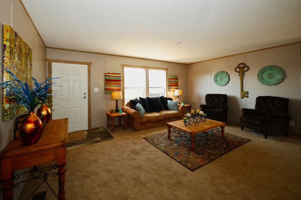 Taurus 9366 interior home features