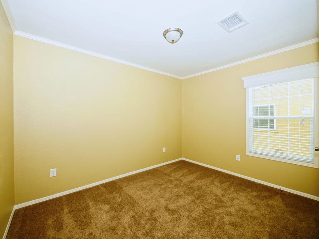 Armstrong j78e bedroom home features