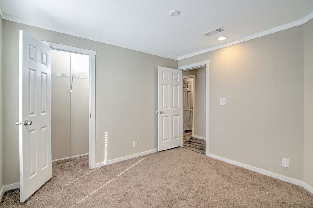 Bella 9876 bedroom home features