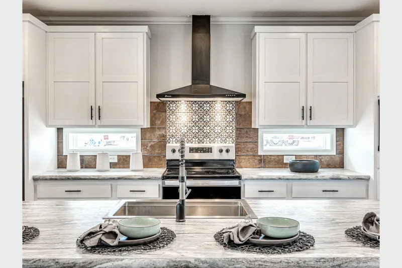 Genesis 9302 kitchen home features