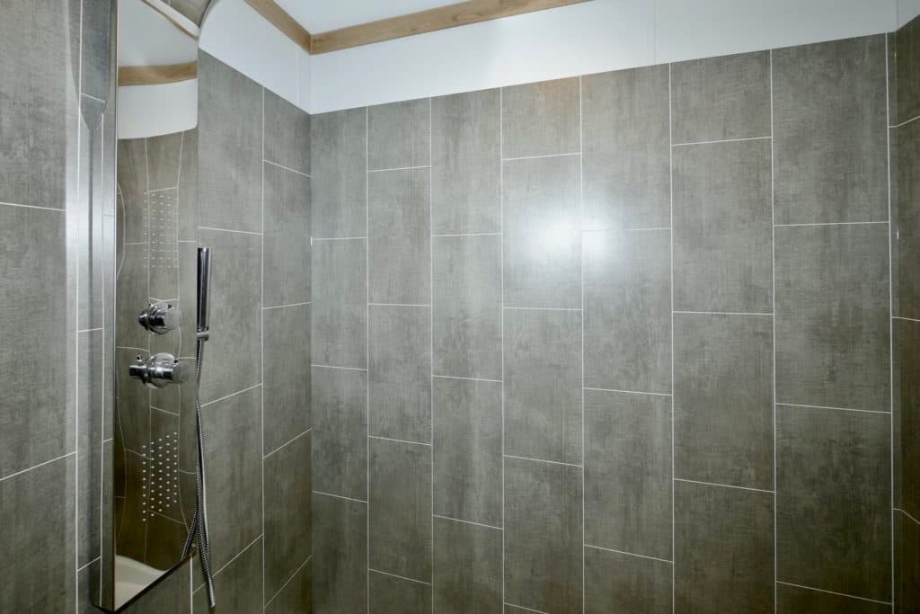 Isabel 9676 kitchen home features