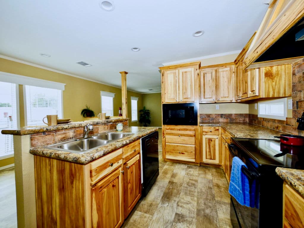 Armstrong j78e kitchen home features