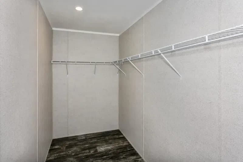 Prairie dune 8978 bedroom home features