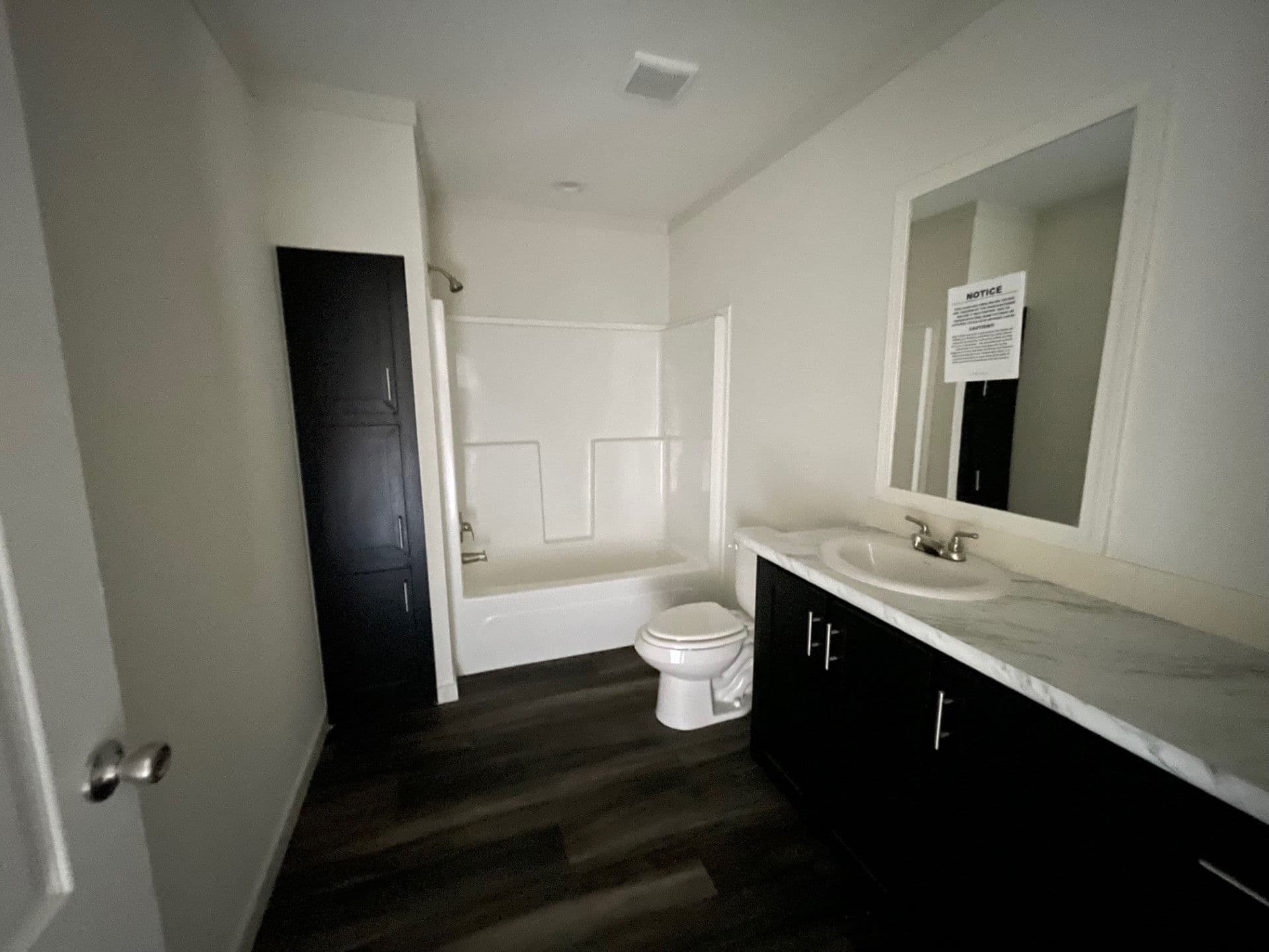 Hero 76 (inventory) bathroom home features