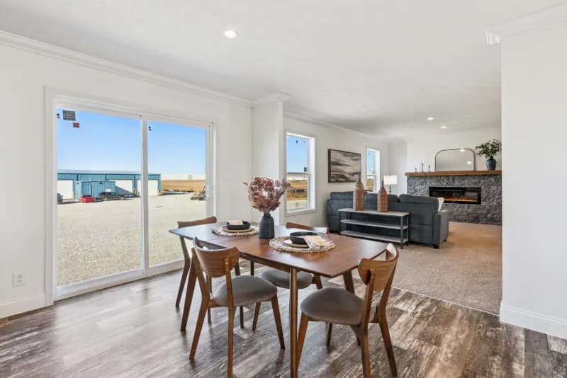 Prairie dune 8808 interior home features