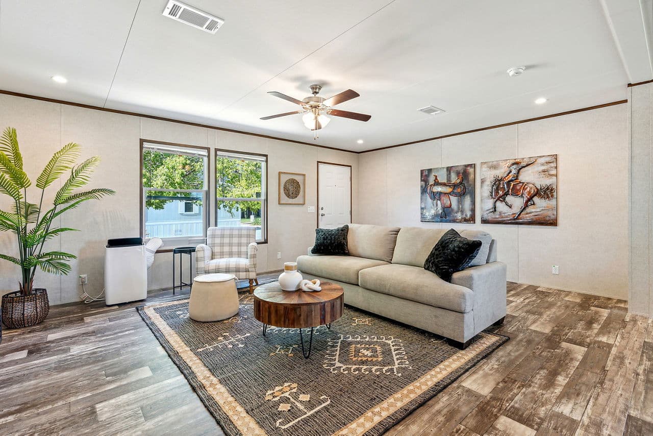 Prime carlisle 135 interior home features