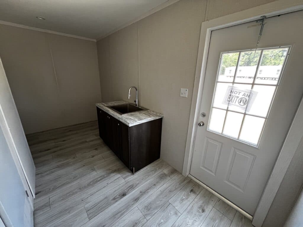 The zeus (inventory) interior home features