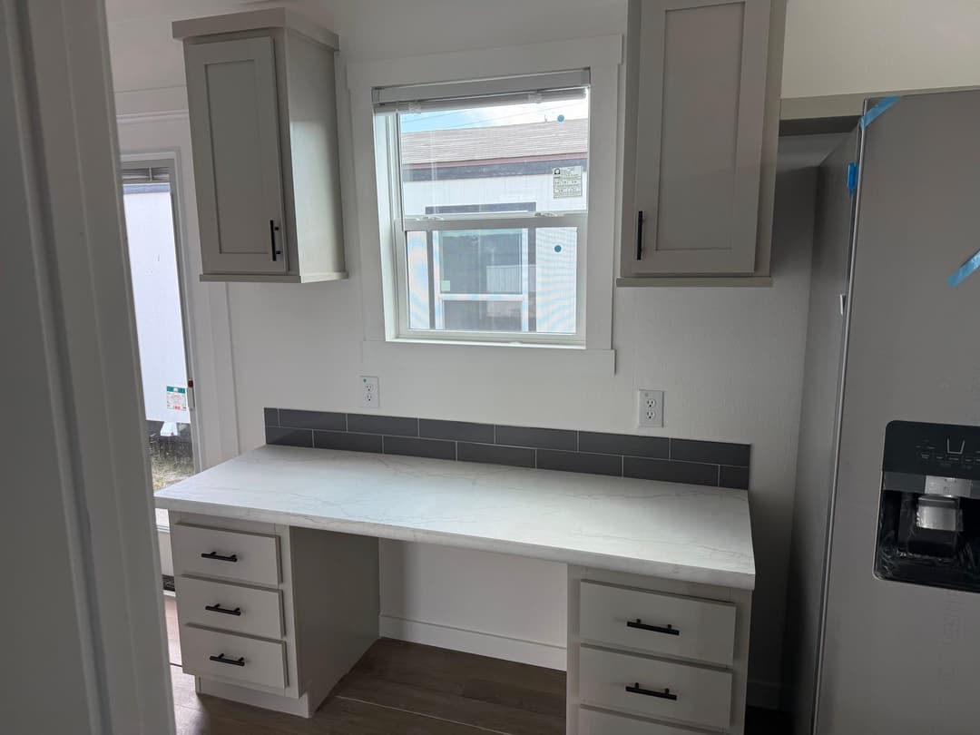 Champion d1868b interior home features