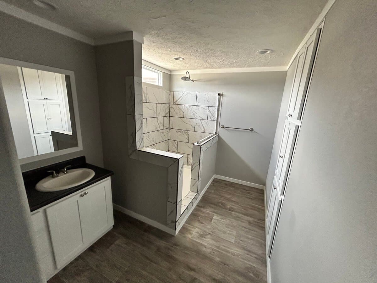 The whitehaven bathroom home features