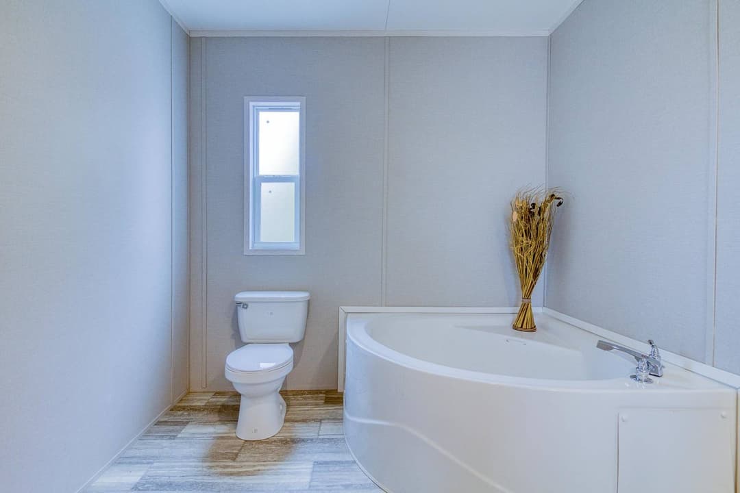 Rm2848a bathroom home features