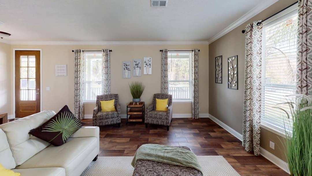 Lilly ii interior home features