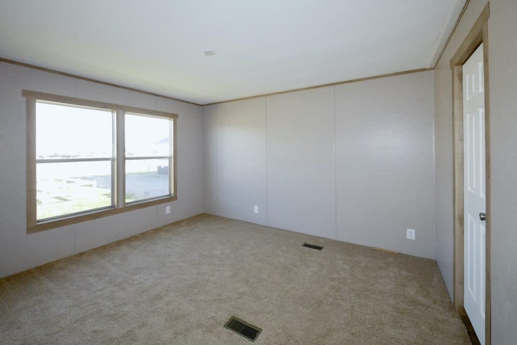 Columbia 9344 bedroom home features