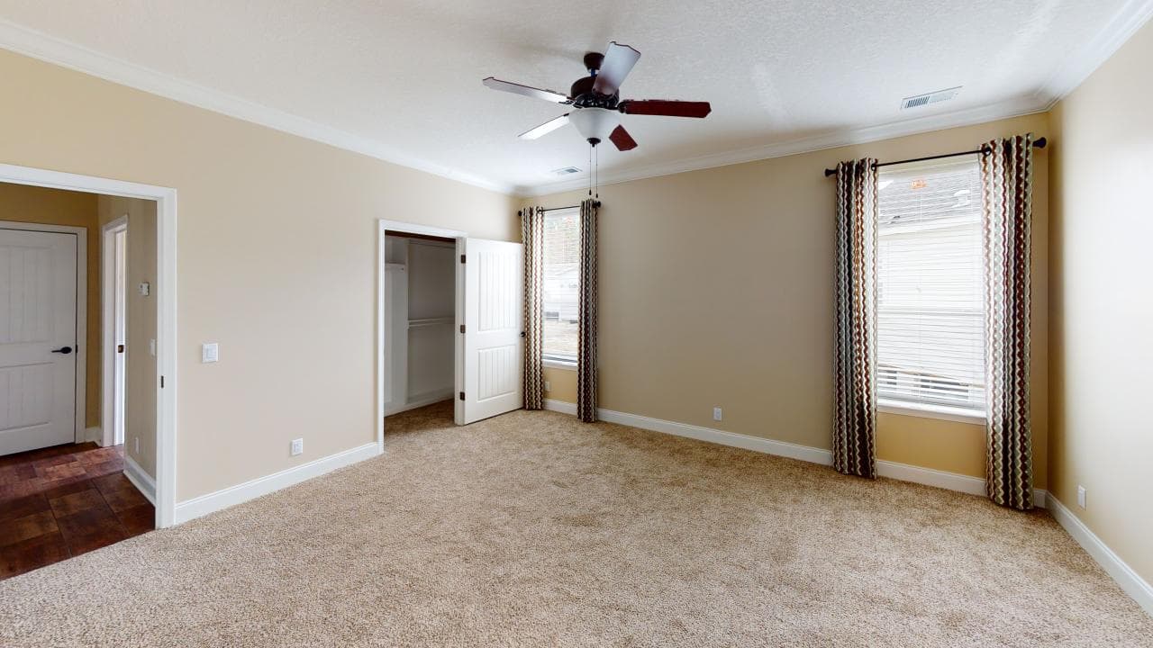 Lilly ii bedroom home features