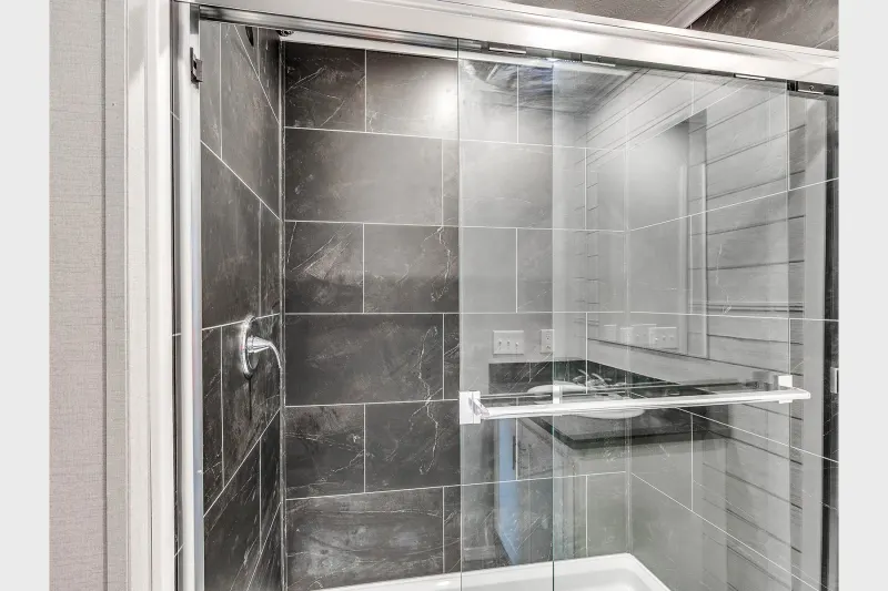 Prairie dune 8312 bathroom home features