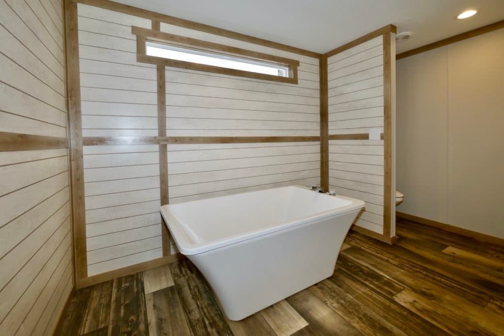 Mariana 9776 bathroom home features