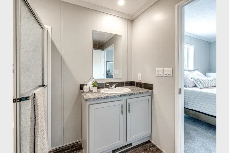 Prairie dune 8810 bathroom home features