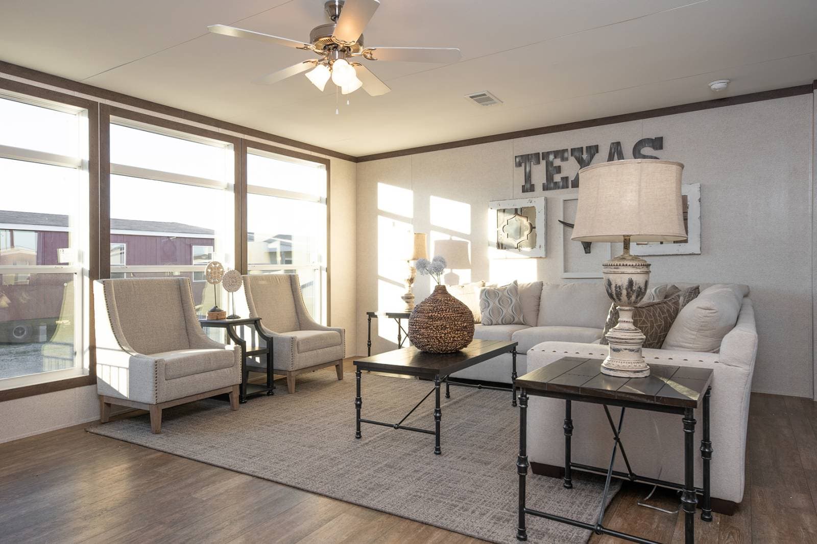 Nm3264a  interior home features