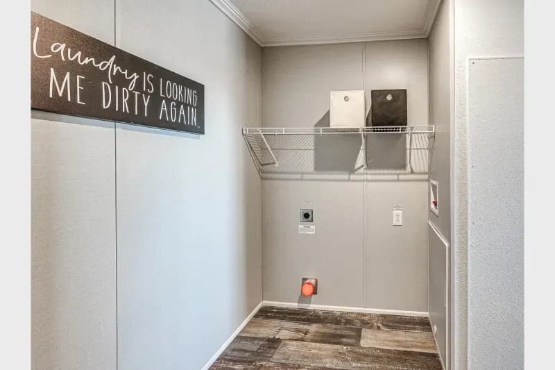 Prairie dune 8810 interior home features