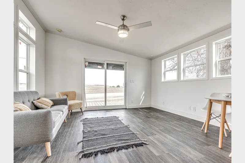 Contemporary cabin a700 interior home features