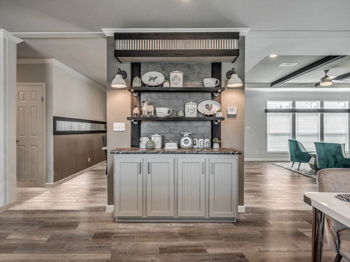 Vintage farmhouse flex 47643a interior home features