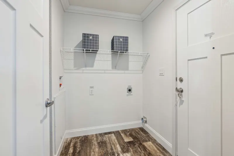 Prairie dune 8808 interior home features