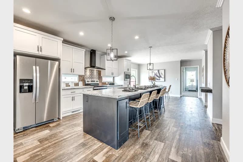 Genesis 9302 kitchen home features