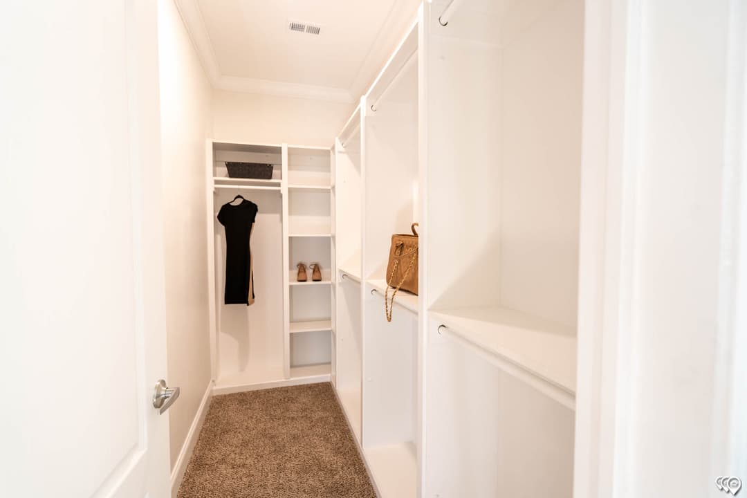 The lost creek interior home features