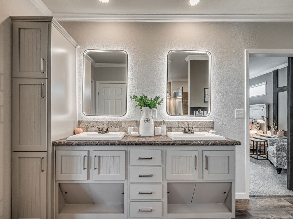 Vintage farmhouse flex 47643a bathroom home features