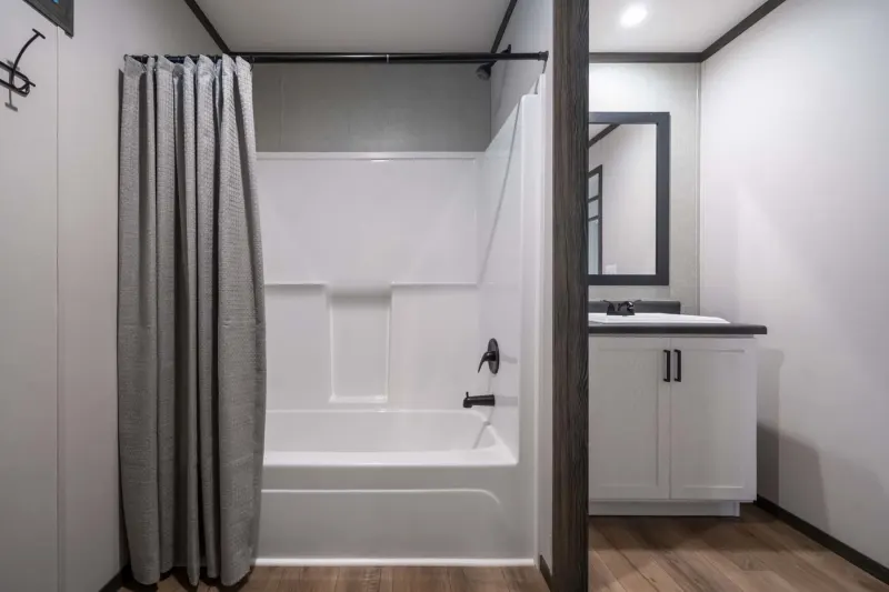 Embrace sunlight 233 bathroom home features