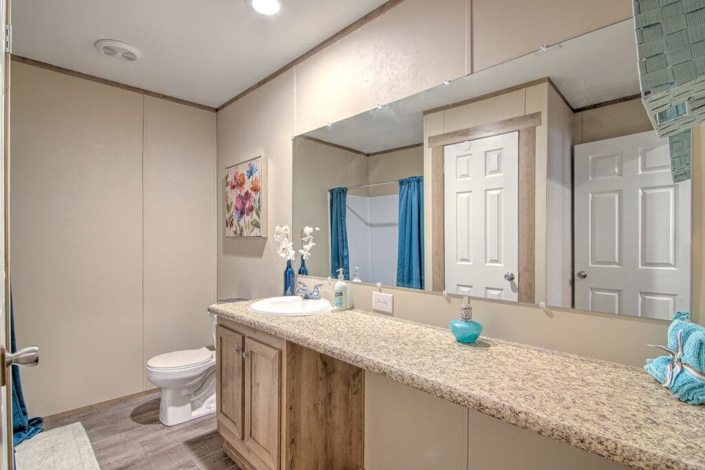 Vela 9456 bathroom home features